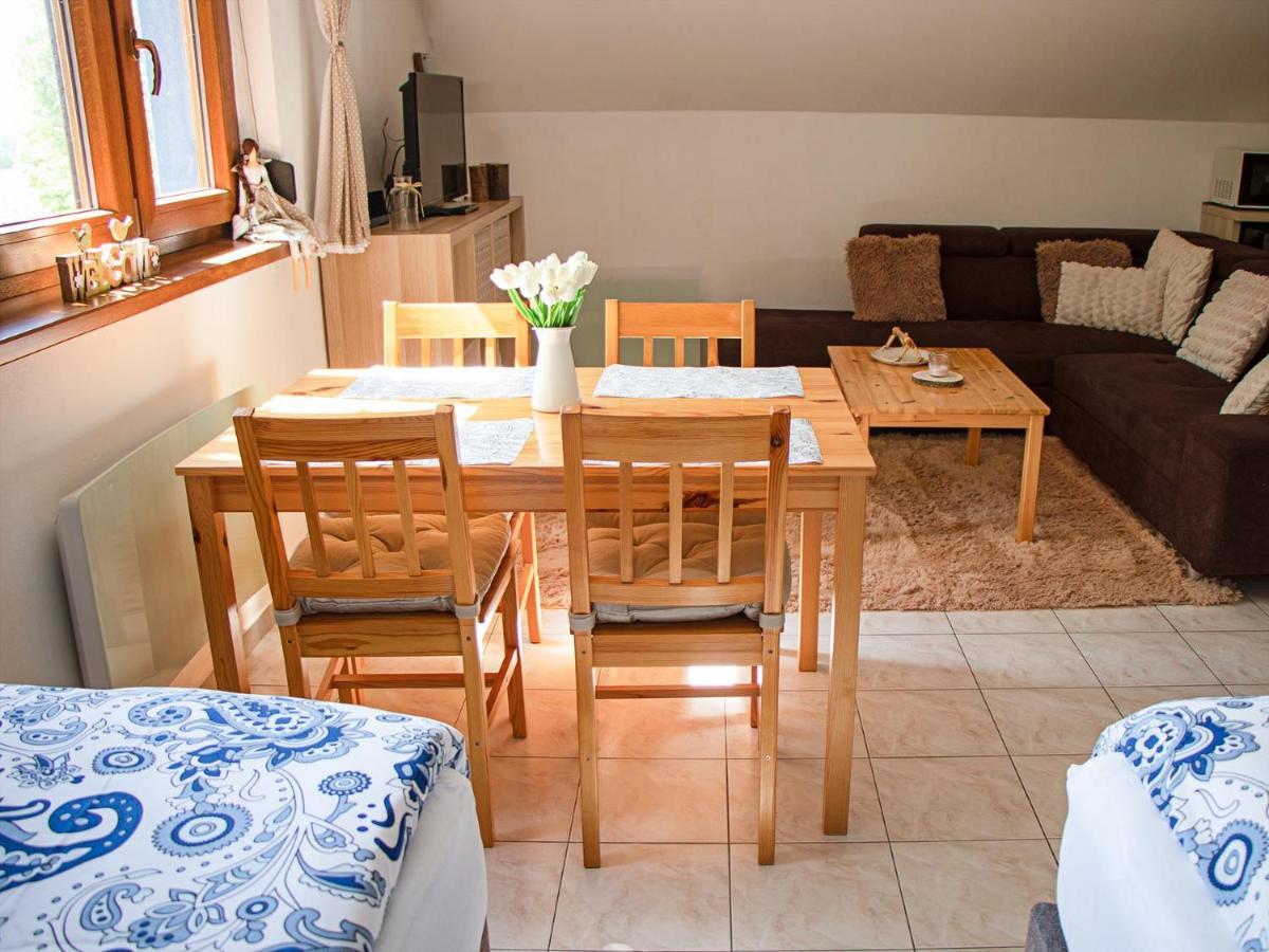 Apartman Na Vinarske Stezce Велке-Біловіце Екстер'єр фото
